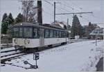 Der MOB Be 4/4 1006  Bipperlisi  ist als Regionalzug 2320 von Montreux nach Les Avants unterwegs verlässt nach einem kurzen Halt Fontanivent.