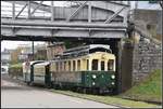 Einst und jetzt. BCFeh 4/4 5 mit B119 und D165 fährt unter der Othmarbrücke in den Zahnstangenabschnitt nach Riethüsli ein am 13.11.2016.