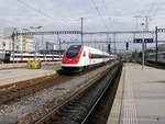 SBB - ICN Gallus Jakob Baumgartner bei der einfahrt im Bahnhof von Biel am 20.11.2017