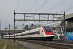 ICN 500 013  Denis de Rougemont  fährt Richtung Bahnhof Muttenz. Die Aufnahme stammt vom 05.02.2018.