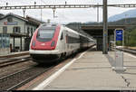 Nachschuss auf RABDe 500 004-2  Mani Matter  und RABDe 500 002-6  Annemarie Schwarzenbach  als IC 870 (IC 2) von Lugano (CH) nach Zürich HB (CH), die den Bahnhof Rivera-Bironico (CH) auf der