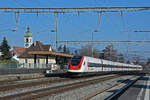 ICN 500 022  EXPO.02  durchfährt den Bahnhof Rupperswil. Die Aufnahme stammt vom 13.01.2022.