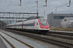 ICN 500 008  Vincenzo Vela  durchfährt am 27.02.2023 den Bahnhof Rupperswil.