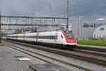 ICN 500 006  Johanna Spyri  durchfährt am 12.05.2023 den Bahnhof Rupperswil.