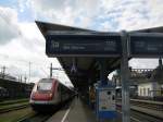 ICN  Max Frisch  steht zur Abfahrt nach Biel/Bienne im Konstanzer Bahnhof bereit.(22. Juni 2007)