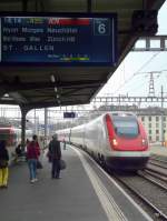 SBB - ICN nach St.Gallen bei der Einfahrt in den Bahnhof Genf am 04.09.2009
