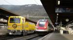  Marti Shuttle  mit dem 729 901-8  und einem IR nach Konstanz in Biel/Bienne.