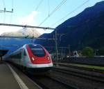 RABDe 500 XXX als ICN 886 (Lugano - Bellinzona - Arth-Goldau - Zürich HB) am 21.7.2015 bei der Durchfahrt in Erstfeld.