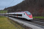 RABe 501 027-3 Giruno fährt Richtung Bahnhof Gelterkinden. Die Aufnahme stammt vom 23.12.2020.