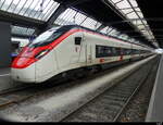 SBB - Triebzug RABe 93 85 0 501 023-2 im HB Zürich am 24.04.2025