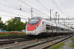 RABe 501 016-6 Giruno durchfährt am 26.05.2025 den Bahnhof Pratteln.