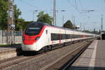 Am 26.05.2026 fuhr ein RABe 501 als ECE durch den Bahnhof Verden(Aller).