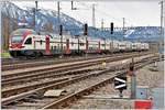 RE5073 mit 511 020 nach Chur fährt in Sargans ab.