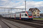 RABe 511 049 durchfährt den Bahnhof Rupperswil.