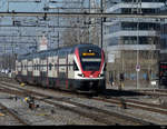 SBB - Triebzug RABe 511 105 bei der durchfahrt im Bahnhof Altstetten am 21.02.2021