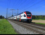 SBB - Triebzug RABe 511 016 unterwegs bei Lyssach am 02.05.2022