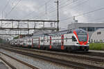 RABe 511 015 Kiss durchfährt am 12.05.2023 den Bahnhof Rupperswil.