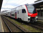 SBB - RABe 94 80 0 512 014-7 als RE nach Zürich im Bhf. Schaffhausen am 26.211.2023