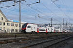 RABe 512 036-0 KISS durchf�hrt am 22.01.2026 den Bahnhof Pratteln.