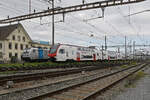 RABe 512 030-3 KISS durchf�hrt am 13.10.2025 den Bahnhof Pratteln.