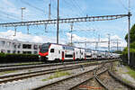 RABe 512 048-5 KISS durchf�hrt am 05.06.2026 den Bahnhof Kaiseraugst.