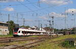 521 030; 521 002 und 521 007 als SBB 88471 (Offenburg - Konstanz) bei der Ausfahrt Villingen 30.7.22