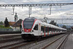 RABe 521 022, auf der S26, durchfährt am 21.09.2023 den Bahnhof Rupperswil.