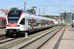 SINGEN/Hohentwiel (Landkreis Konstanz), 15.09.2024, 521 204 als S6 der Bodensee-S-Bahn nach Engen bei der Einfahrt in den Bahnhof Singen (Hohentwiel)