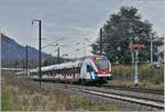 Der SBB LEX RABe 522 225 und ein weiterer verlassen auf ihrer Fahrt als SL2 23418 von Coppet nach Annecy den Bahnhof Pringy und fahren dabei am nun bereits wieder  zurückgefallen  Ausfahrsignal