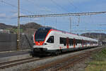 RABe 523 045, auf der S3, verlässt am 13.03.2023 den Bahnhof Gelterkinden.