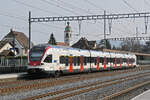 RABe 523 012, auf der S23, wartet am 09.03.2026 beim Bahnhof Rupperswil.