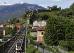 Am 05.05.2019 verlässt RABe 524 112 Bellinzona mit dem RE 10 4331/25531 nach Milano Centrale