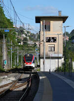 SBB RABe 524 015 Flirt Tilo f�hrt als S10 vom Chiasso her in Como S. Giovanni ein. Como, 12.5.2026