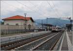 In Stabio wartet der RABe 524 015 als TILO S40 auf die Abfahrt nach Albate-Camerlata via Chiasso.