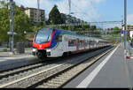 TILO - RABe 5245 306 bei der einfahrt im Bhf.