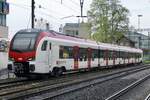 Der neue Flirt Evo RABe 531 001 der auf Testfahrten ist am 17.4.24 beim Bahnhof Gümligen.