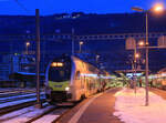 Die S-Bahn Bern, Linie S3, Biel - Bern - Belp: Zug BLS MUTZ 515 019 am Start frühmorgens in Biel.