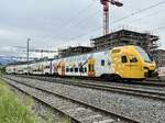 Der RABe 515 008 Hockeyzug der BLS am 10.5.26 beim Bahnhof Uetendorf abgestellt.