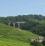 Ein Schnappschuss, ein seltener Gast auf dem 177 m langen Rochettaz-Viadukt: Ein BLS NINA-Triebzug.