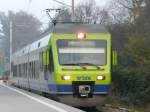 bls - NINA Triebzug  525 011 im Bahnhof von Bren an der Aare am 28.10.2007