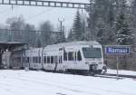 bls - Triebzug RABe 525 038-6 unterwegs als Regio von Langnau nach Burgdorf - Bern  - Thun im Bahnhof von Ramsei am 14.02.2009