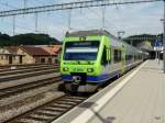 bls - Nina Triebzug RABe 525 006-3 beim verlassen des Bahnhofs Burgdorf am 03.08.2013