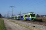 RABe 525 018-8 und RABe 525 024-6 fahren am 08.03.2014 als S 44 von Hindelbank Richtung Lyssach.