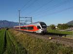 Der RABe 526 041 als S4 nach Uznach am 11.10.2017 unterwegs bei Sevelen.