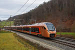 RABe 526 103 Traverso der SOB fährt Richtung Bahnhof Gelterkinden.