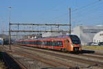 RABe 526 114 Traverso der SOB durchfährt den Bahnhof Rupperswil.