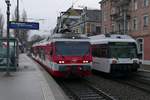 Begegnung in Rorschach Hafen - Während der in Heiden gestartete Bdeh 3/6 25 der Appenzeller Bahnen als S25 5010 sein Ziel erreicht hat, müssen die beiden RABe 526, 689-5 und 683-8 noch einige Hundert Meter fahren, um den Zielbahnhof Rorschach am 29.03.2018 zu erreichen.