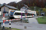 LÄUFELFINGERLI IN LÄUFELFINGEN.
TRHURBO RABe 526 als S 9 Olten - Sissach am 18. November 2019.
Foto: Walter Ruetsch