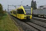 RABe 526 707-5 am 10.11.2021 als S10 / 12032 auf der Fahrt von Romanshorn nach Wil (SG). Aufnahmestandort am Ende des Bahnsteigs im Bahnhof von Bürglen (TG).