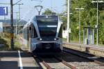 GOTTMADINGEN (Landkreis Konstanz), 19.09.2024, 754-7 als S62 der Bodensee-S-Bahn nach Singen (Hohentwiel) bei der Einfahrt in den Bahnhof Gottmadingen